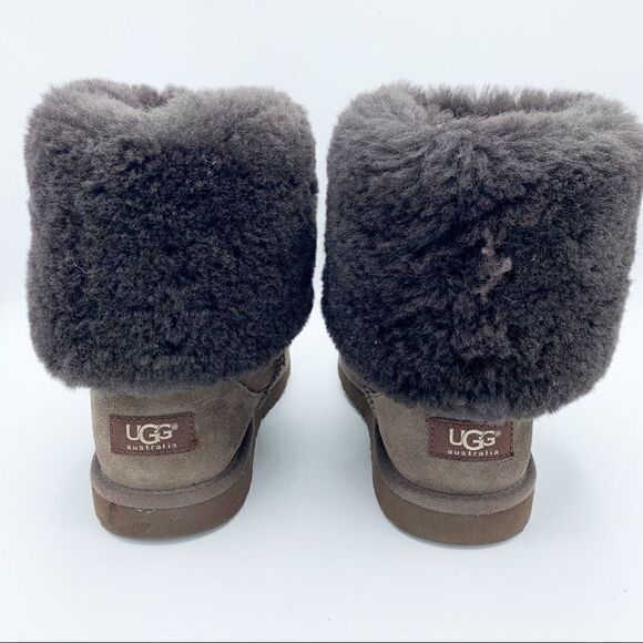 Classic Ugg Tall Boot Chocolate 5 EUC - Picture 8 of 15